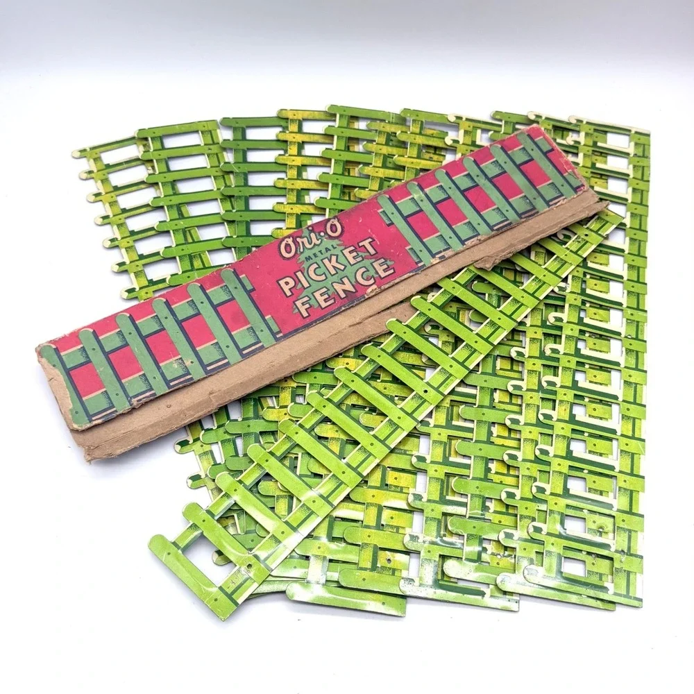 12 Ori-O Metal Picket Fence Vintage Miniature Christmas Village Dollhouse Green